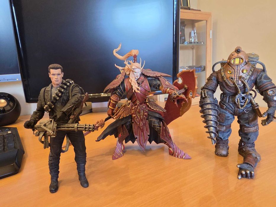 Продавам колекционерски фигурки