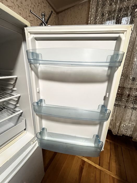 Срочно продам холодильник