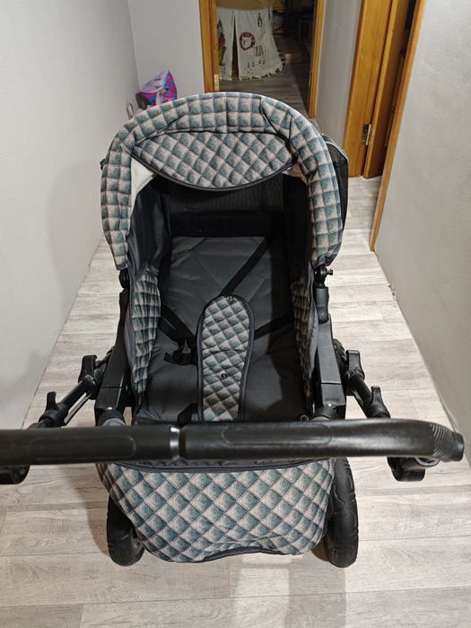 Коляска зимняя/летняя проходимая теплая