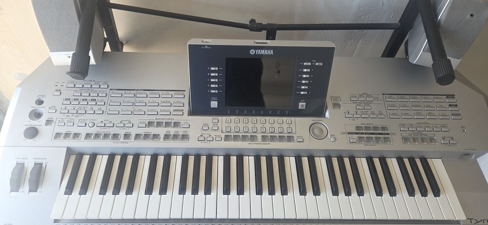 Orga yamaha tyros 2