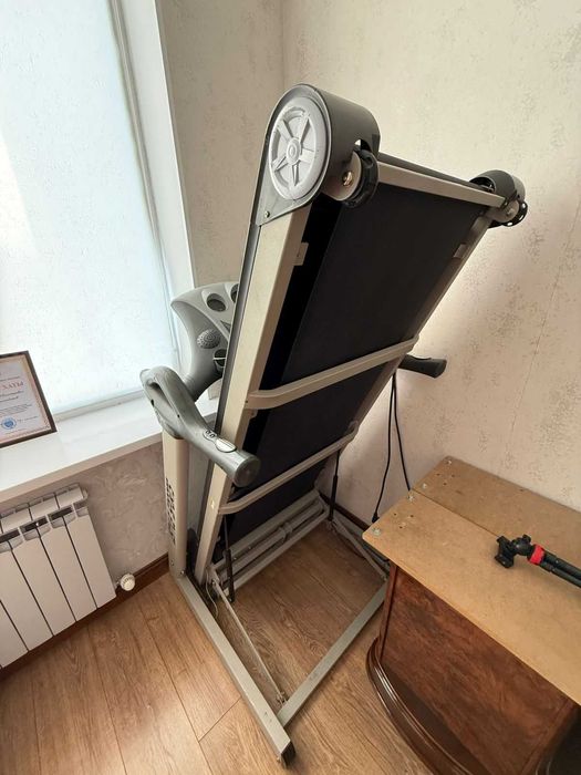 срочно продам беговую дорожку