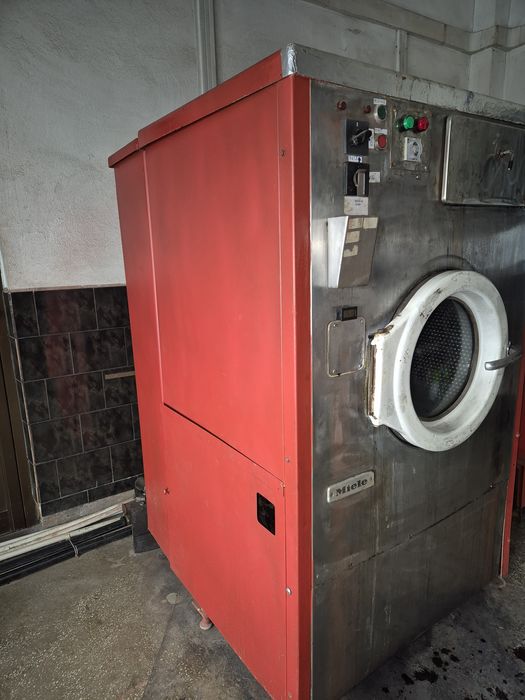 Mașini industriale spalat rufe