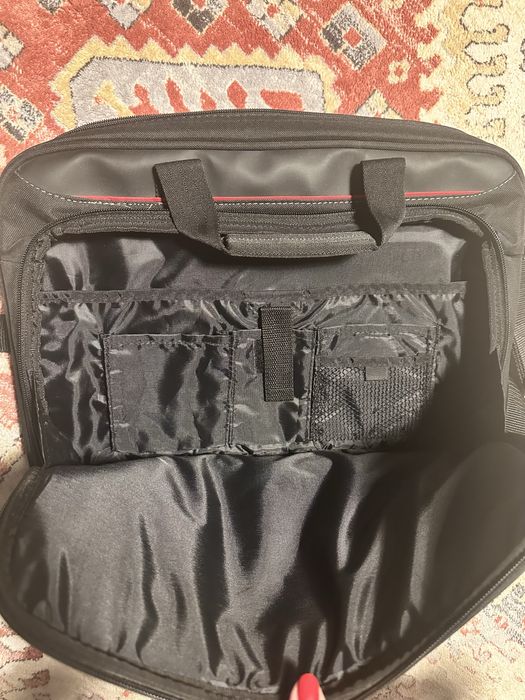 Geantă laptop nouă