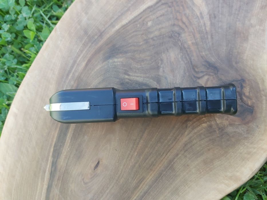 Мощен електрошок 928 TYPE с фенер