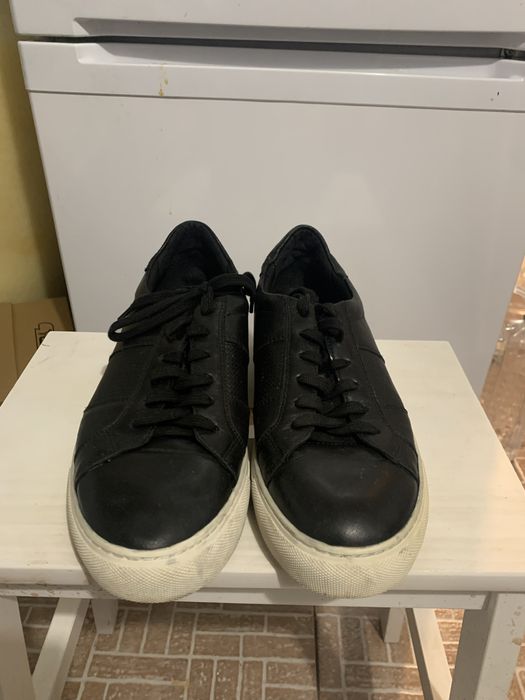 Adidasi sport eleganti negri in conditii avantjoase