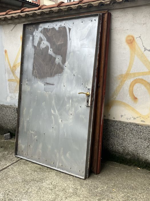 Масивни метални врати - гаражни, 2 бр