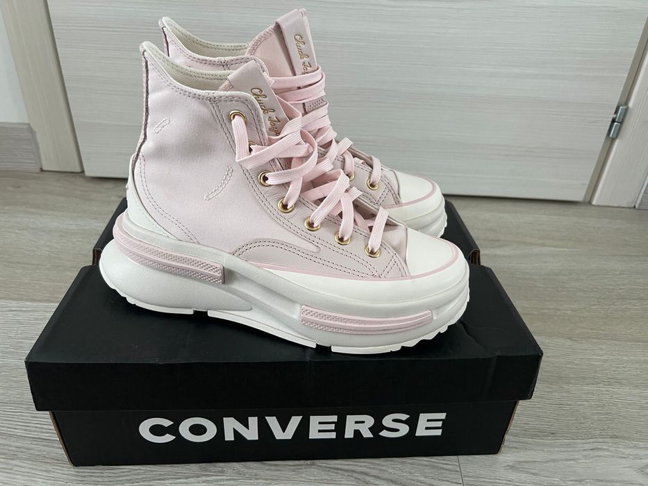 Vand tenesi Converse