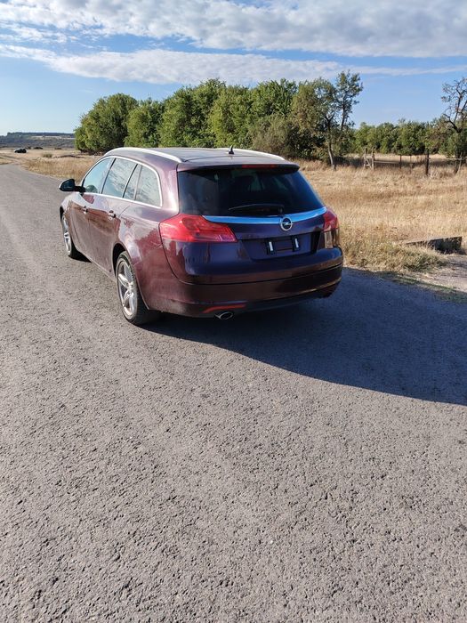 Vând Opel insignia