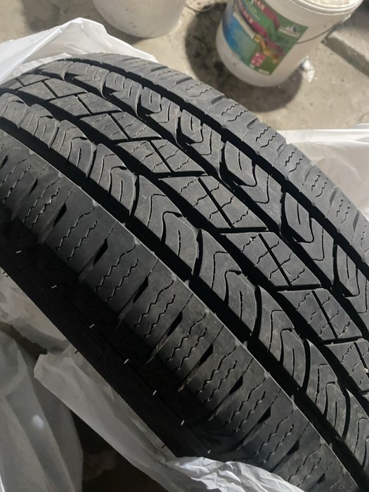Продам всесезонные шины в очень хорошем состояние