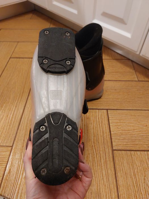 Clapari Tecno pro 210-215. Potrivit pt marime 33.