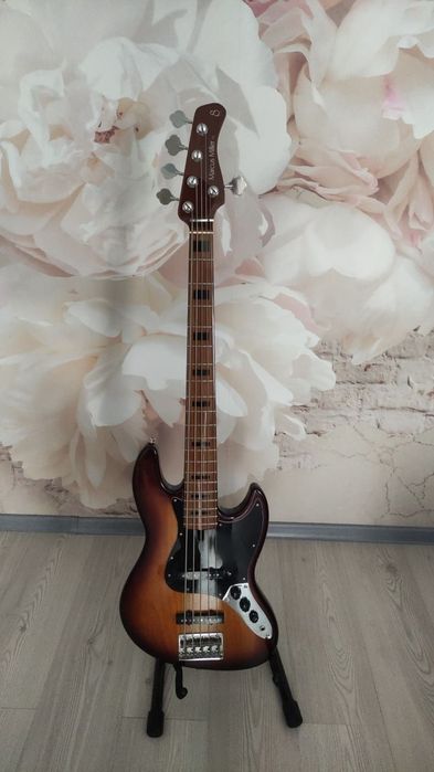 Sire Marcus Miller v5 vintage