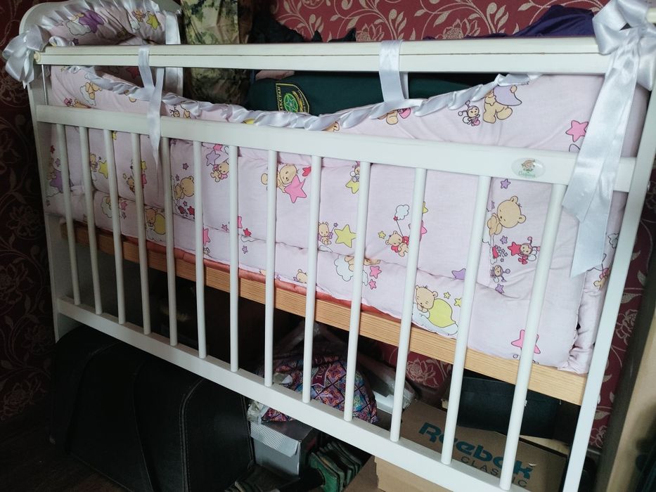 Детская кроватка