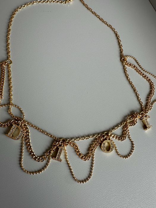 Colier fashion de tip choker Dior deosebit