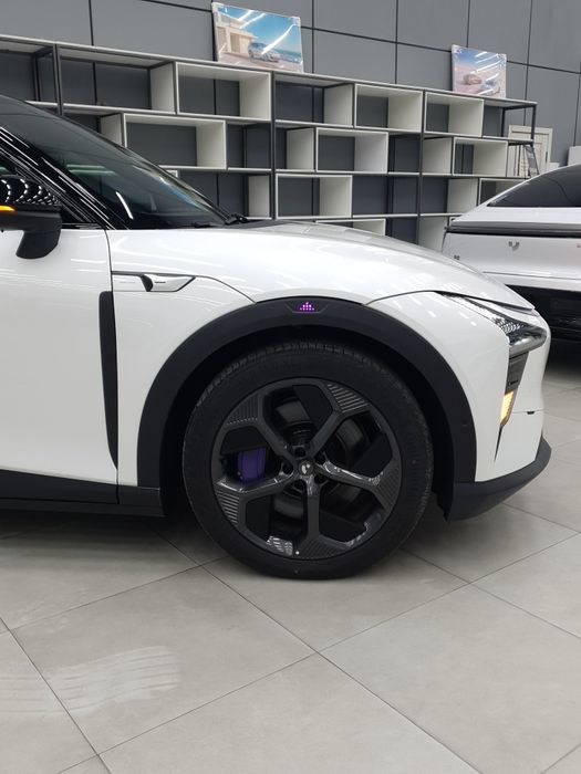 Geely Jiyue Robo 01 P. 2024 elektro 4x4.