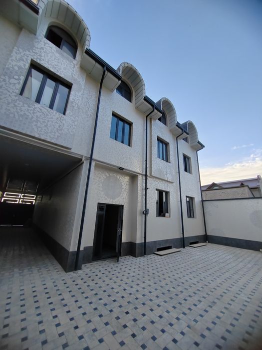 Dupleks kvartira sotiladi