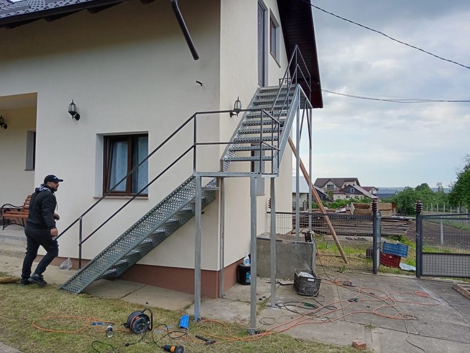 Scări metalice galvanizate