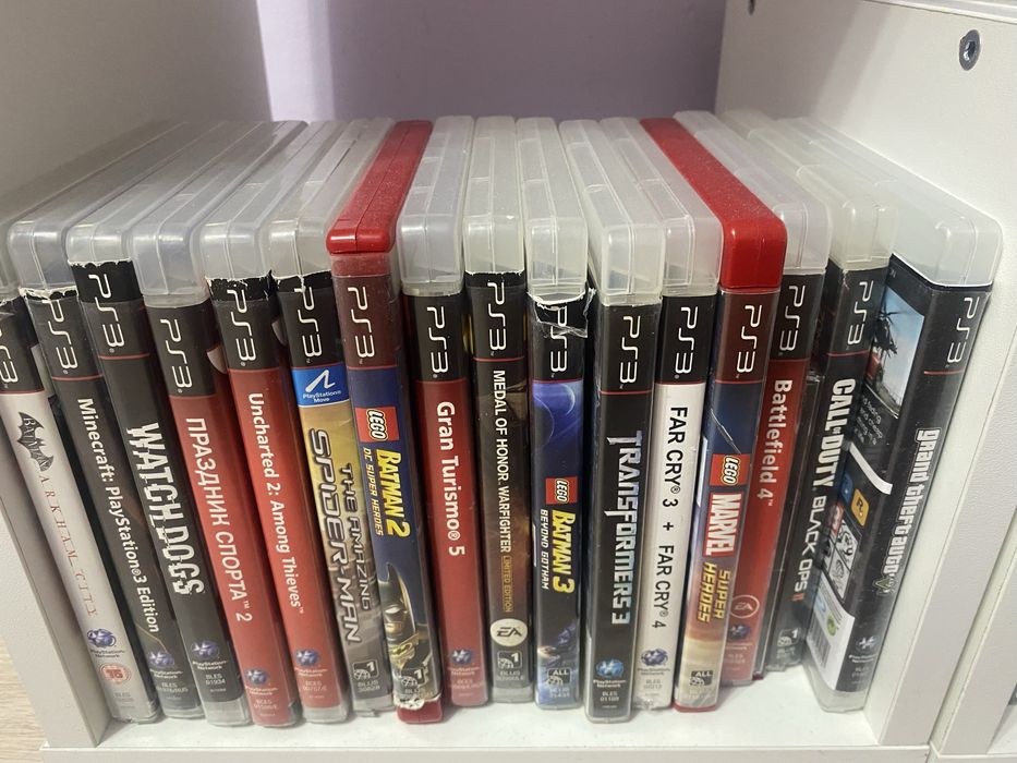 PS3, 2 контроллера классических и еще 2 PS Move