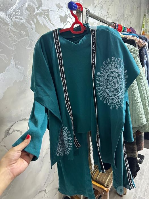 Продаётся женское платье