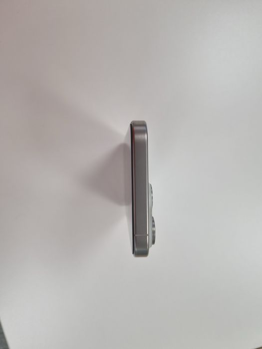 Продавам iPhone 15 Pro Max 512Gb White Titanium