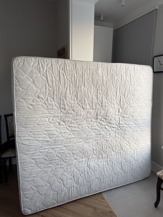 Продам матрас 180/200