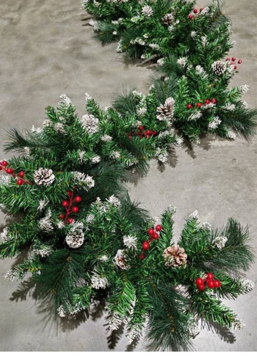 Новогодние еловые гирлянды