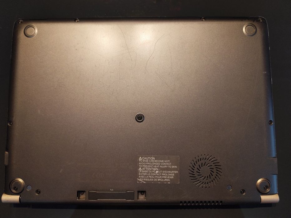 Laptop Toshiba Satellite  Z30-B-100 (Core i5, 8GB RAM, SSD) - Ultra ușor + Încărcător