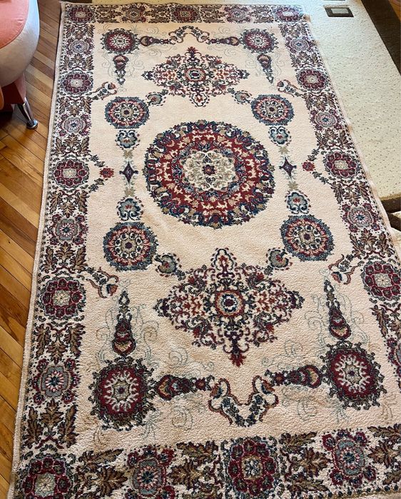 Vand covor persan, model medalion central