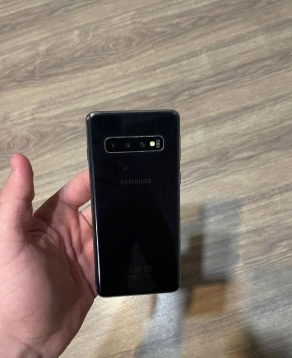 Самсунг s10  Самсунг с10