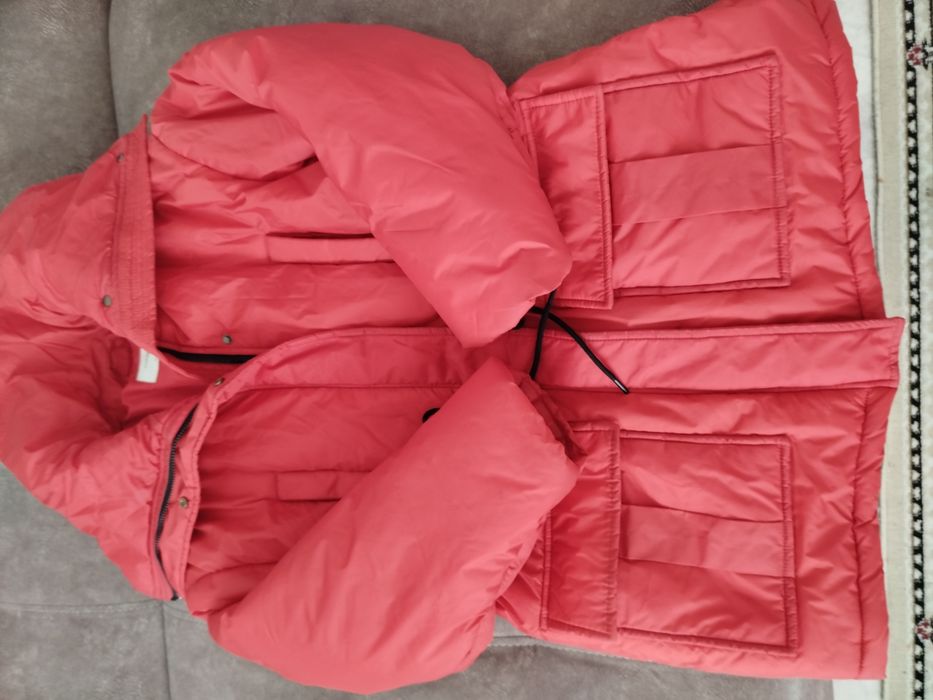 Женская куртка М размер продам