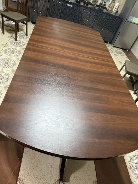 Продам столь в хорошем состяни