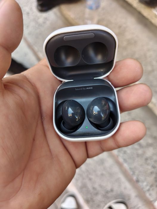 Samsung Galaxy buds 2