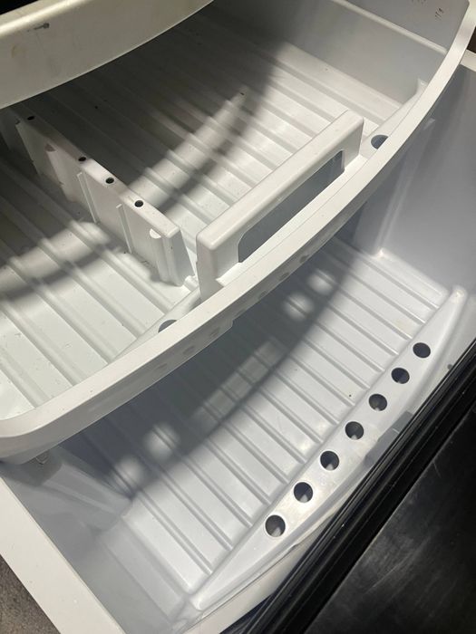 Холодильник Hotpoint Ariston