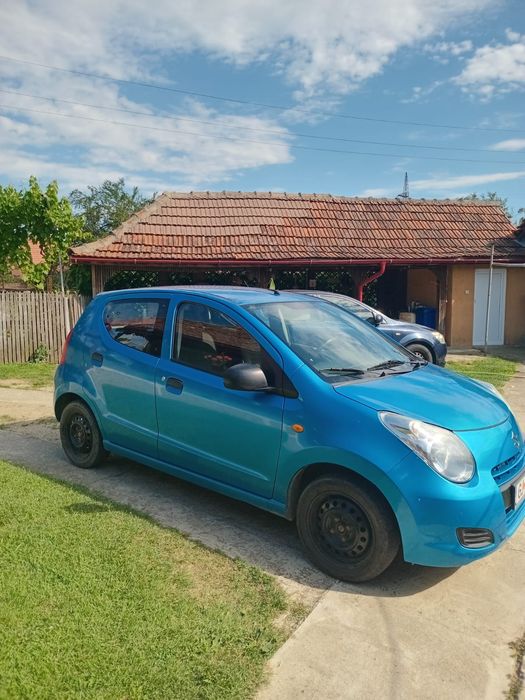 Vând Suzuki Alto 2011