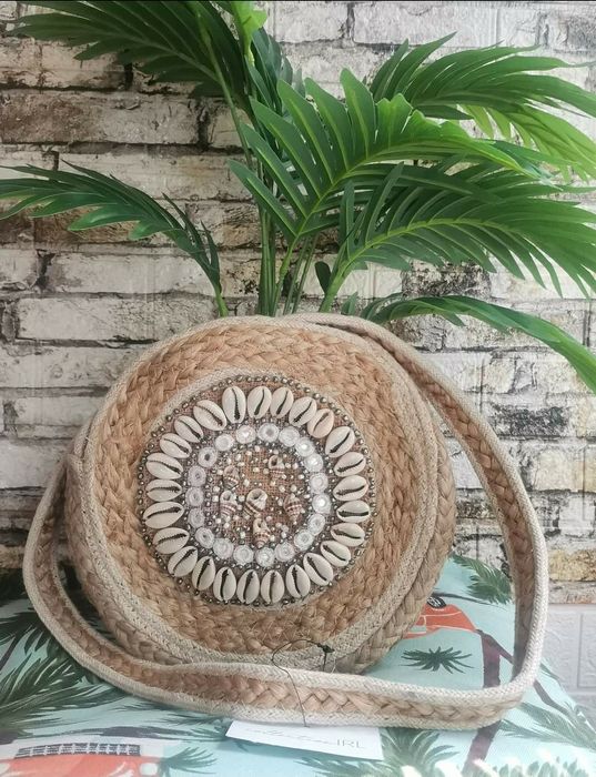 Нови шапка reserved, и чанта!