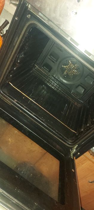 Продам электро плиту в рабочем состояние