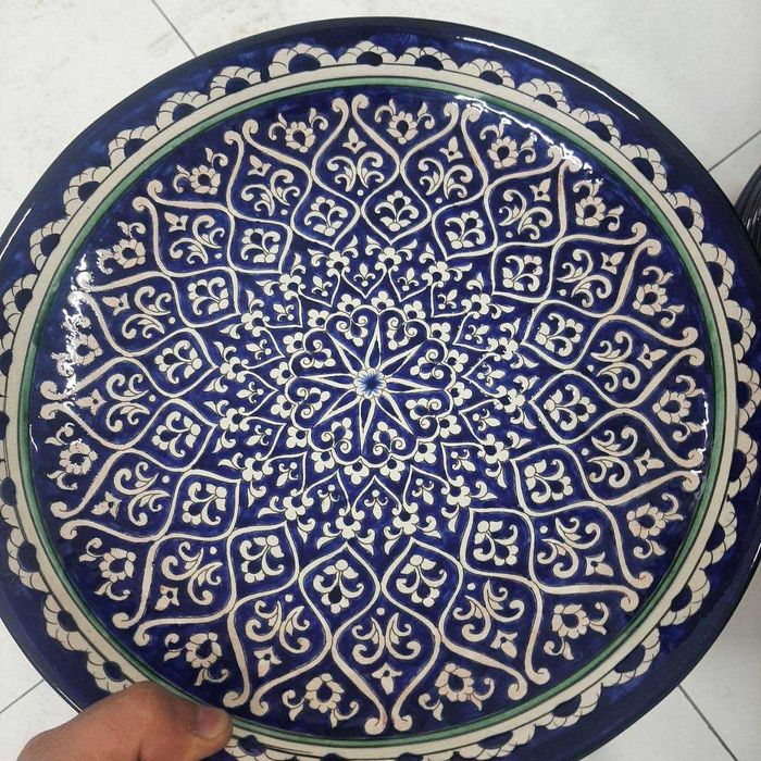 Балапан еркектің анусын жалайды, оның мүшесін сорады