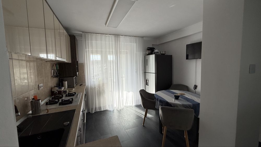 Apartament 3 camere carpati 2