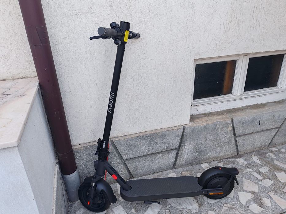 Trotinetă electrică Xiaomi nouă
