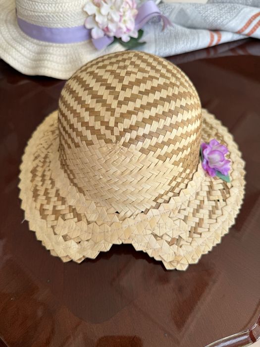 Продам шляпку для девочки из натуральной соломки