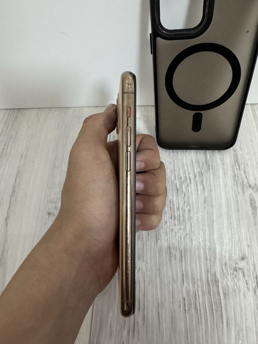 iPhone 11 Pro Gold