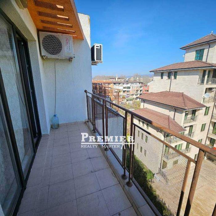 Продава се Двустаен апартамент в к.к. Слънчев бряг - 67 кв.м за 1180 €/кв.м - Снимка #3