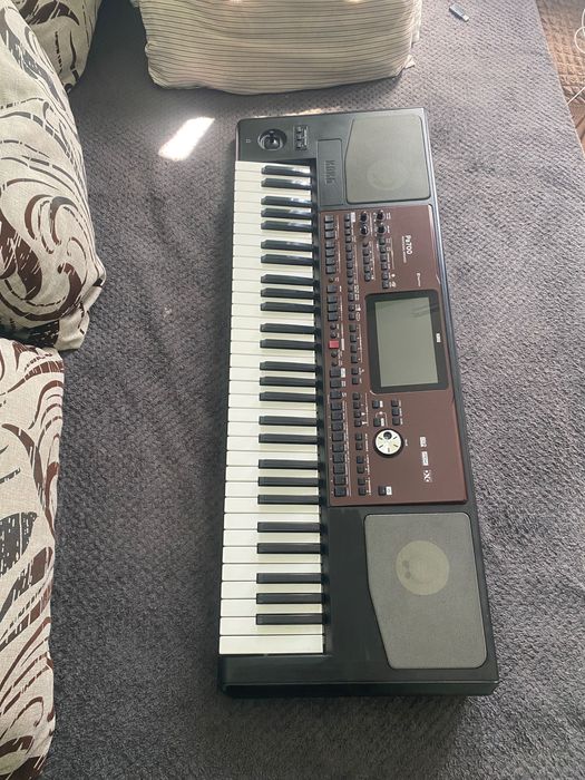 Korg pa 700  Във Отлично Състояние