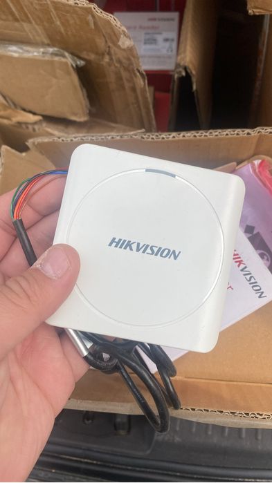 Hikvision card reader