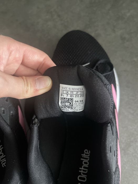 Продам кроссовки adidas