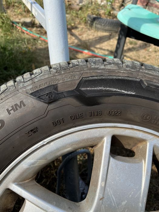 Roți 5x100 cu anvelope 195/65R15 DOT0922