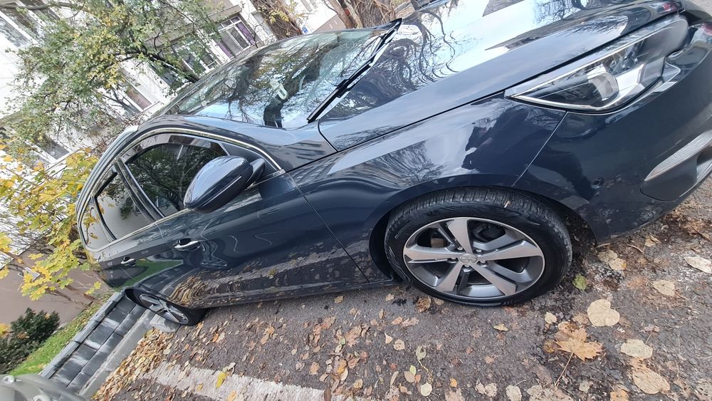 Auto Peugeot 308 1.2  benzină