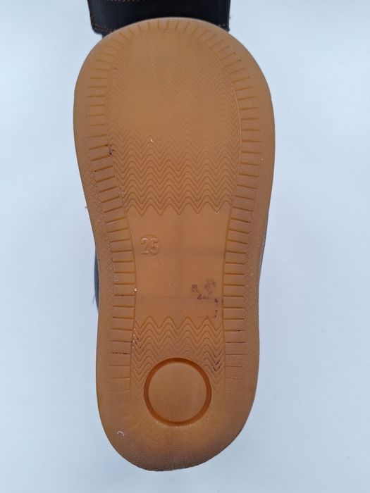 Sneakers Froddo inalti nr 25
În stare foarte buna, purtate de câteva o