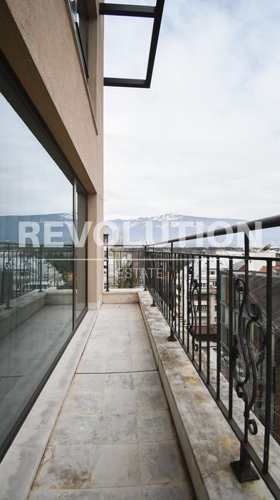 Дава се под наем Четиристаен апартамент в София, Лозенец - 177 кв.м за 2000 € - Снимка #15