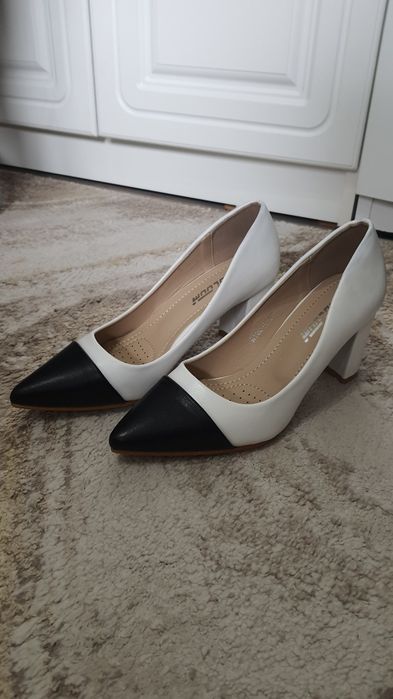 Pantofi Damă Eleganți cu Toc Gros Alb-Negru
