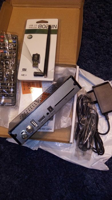 Продам универсальный тв.ресивер OpenBox X20.